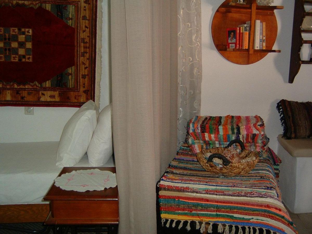 Yiayia'S Home Chalki Town Bagian luar foto
