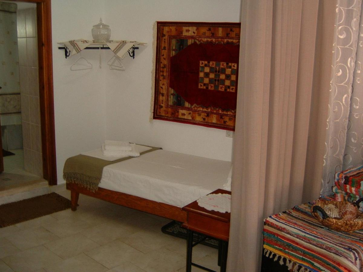 Yiayia'S Home Chalki Town Bagian luar foto