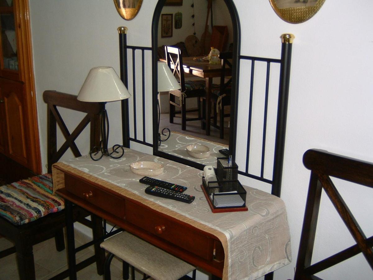 Yiayia'S Home Chalki Town Bagian luar foto