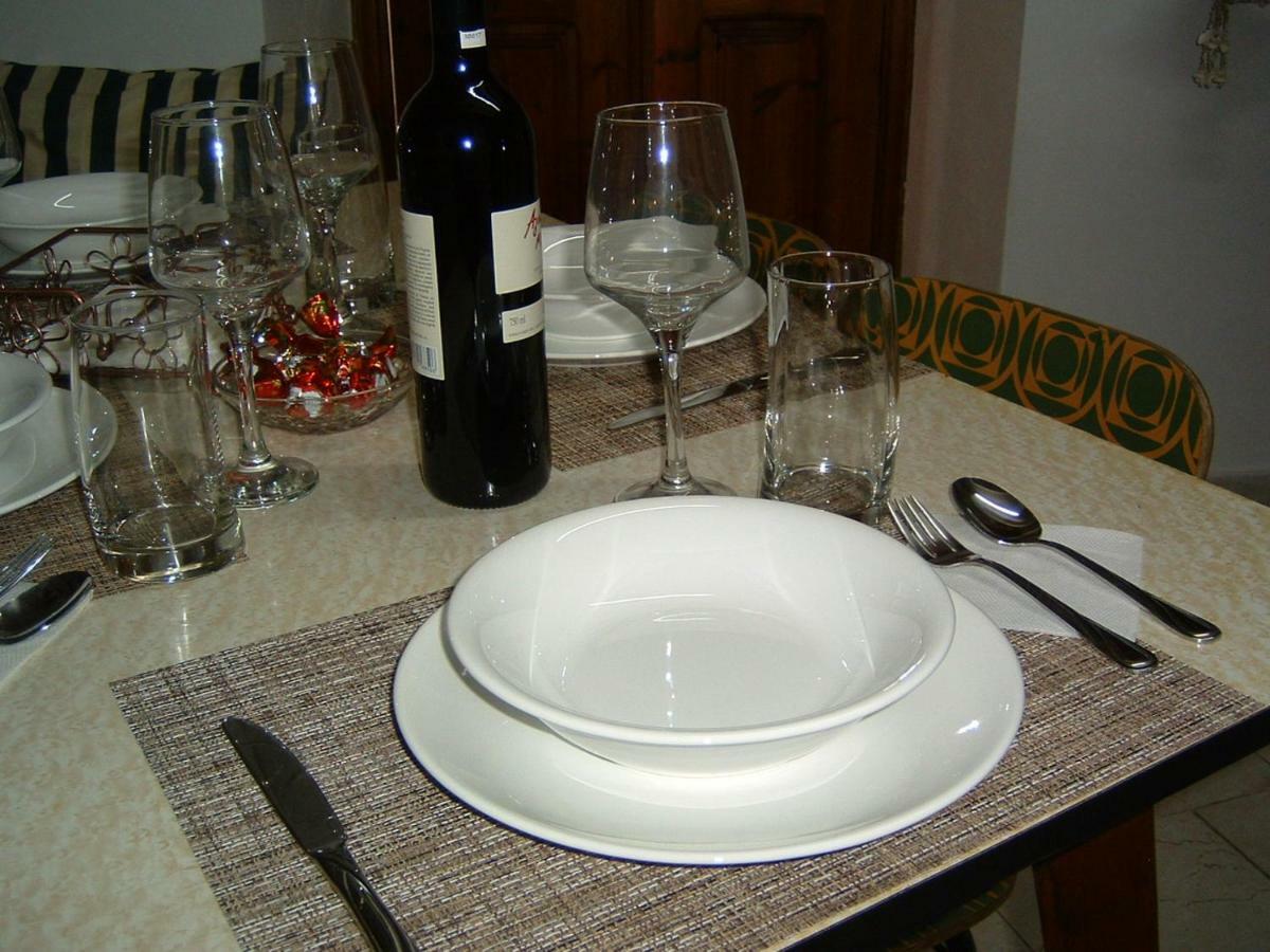 Yiayia'S Home Chalki Town Bagian luar foto