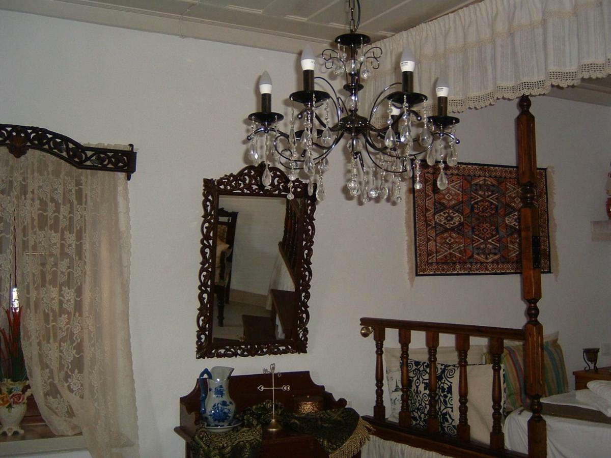Yiayia'S Home Chalki Town Bagian luar foto