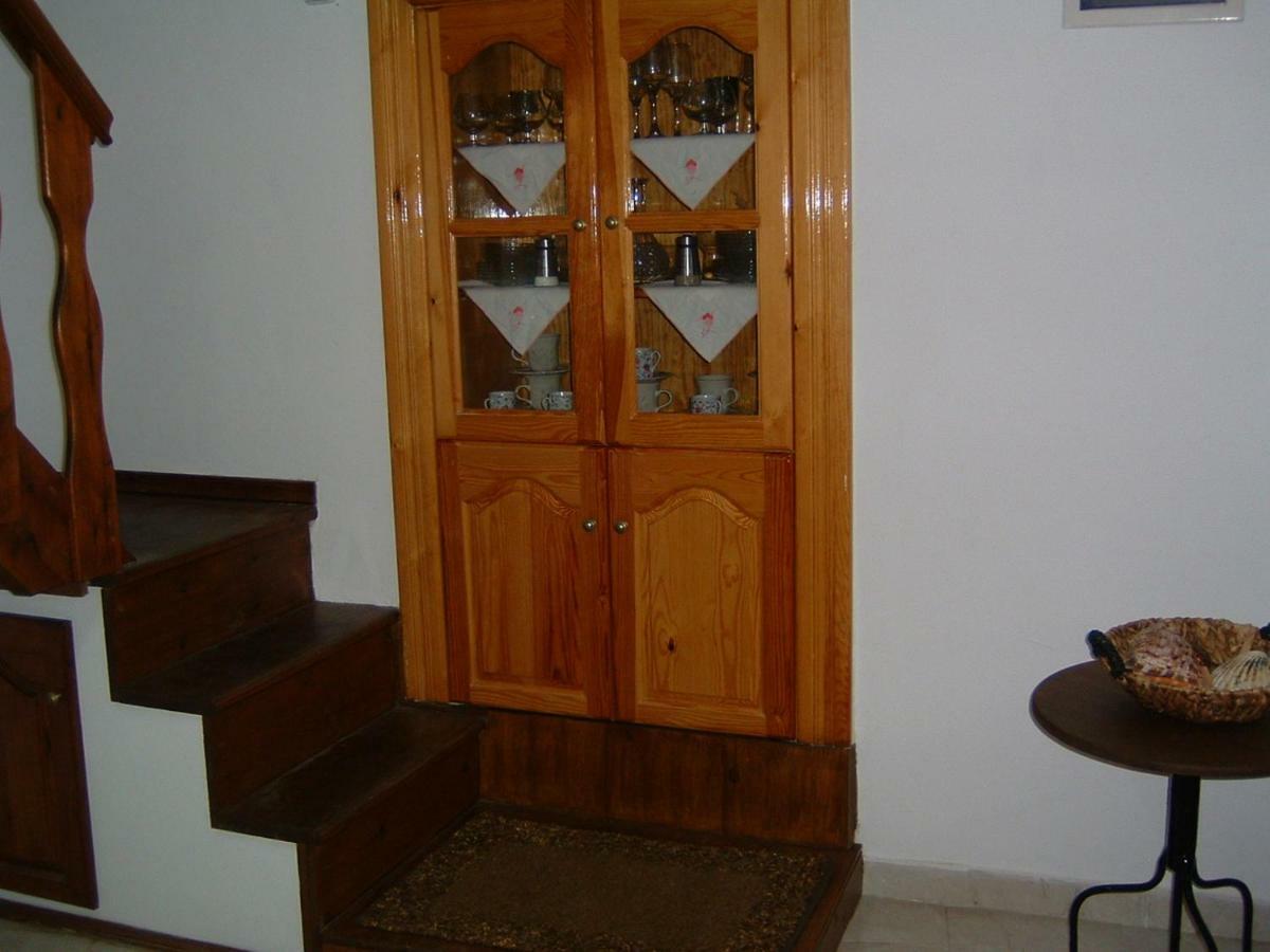 Yiayia'S Home Chalki Town Bagian luar foto