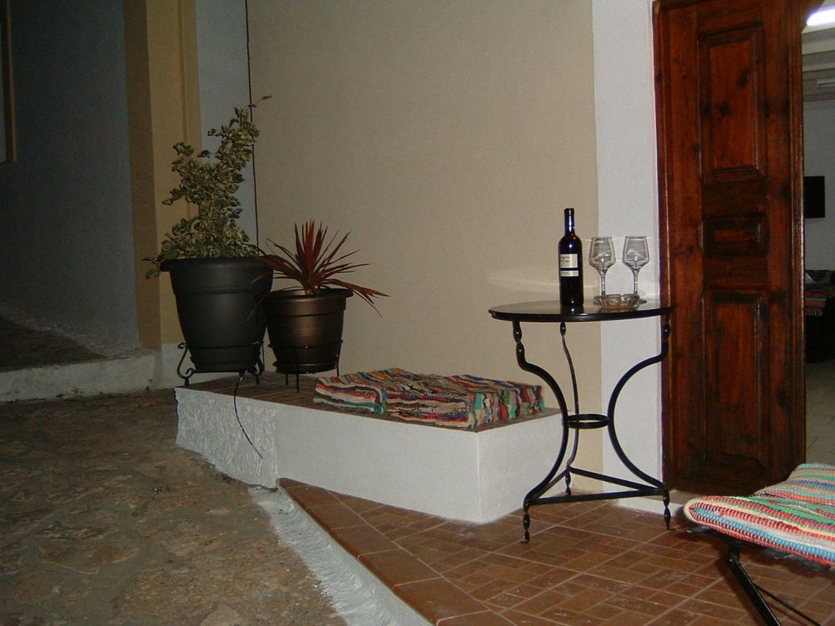 Yiayia'S Home Chalki Town Bagian luar foto